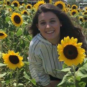 Meet your Posher, Emily